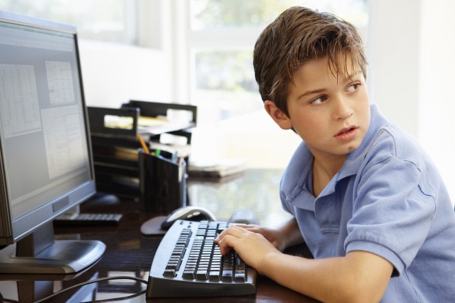 Hogyan világosítsuk fel számítógép őrült gyermekünket?